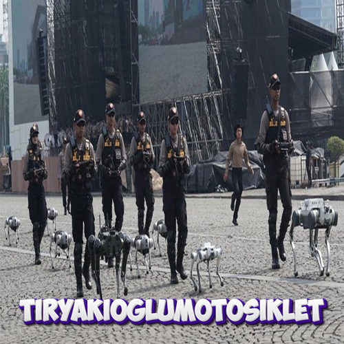 Penampakan Puluhan Robot Gunakan Atribut Polisi Mondar-mandir di Monas, Ini Faktanya!