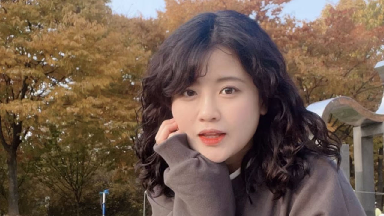 Baek Se-hee, Penulis Buku “I Want to Die But I Want to Eat Tteokbokki”, Meninggal Dunia di Usia 35 Tahun