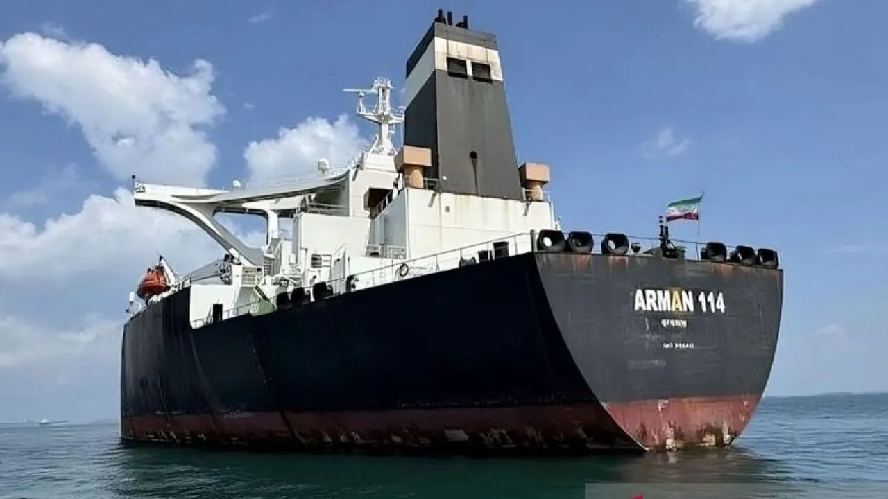 Kejagung Lelang Kapal Tanker MT Arman 114 Beserta Muatannya: Hasil Sitaan Kasus Pidana