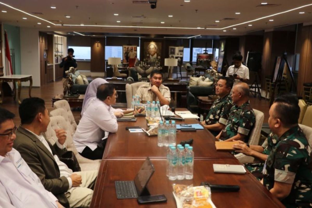 Menteri PKP Siapkan Pembangunan Rusun bagi Prajurit TNI AU di Lampung